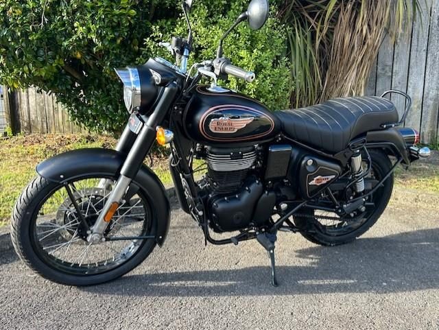 Bullet 350 - Black/Gold